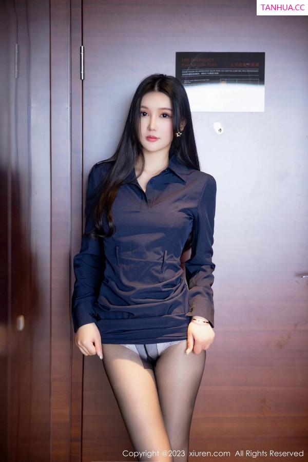 罗熙桐  [XiuRen]高清写真图 2023.03.17 No.6427 桐桐 黑丝美腿第20张图片